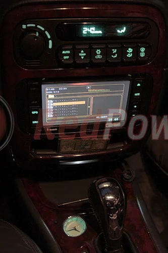 Установленная магнитола Redpower в Chrysler Concorde