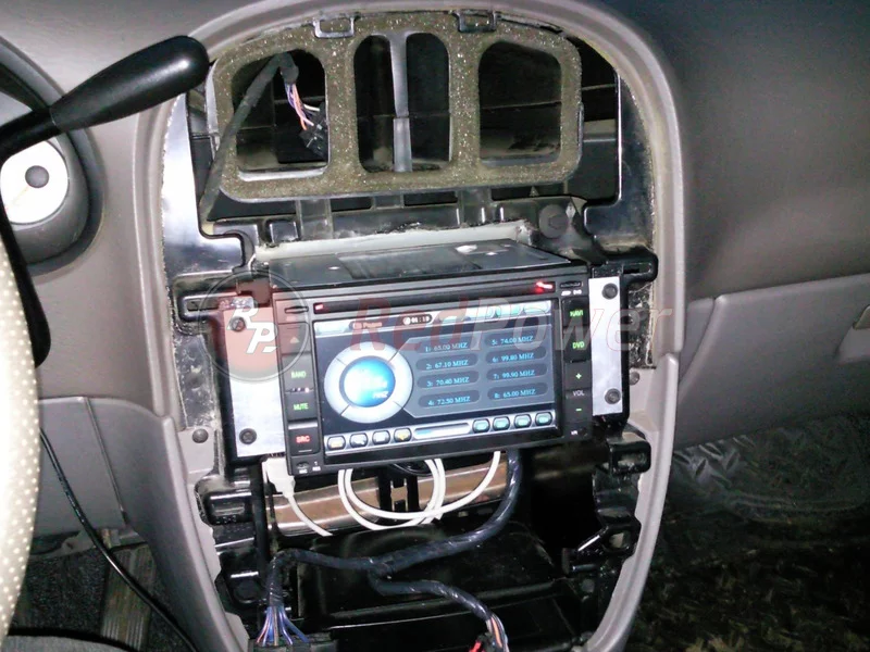 Подключенная автомагнитола RedPower Подключенная автомагнитола RedPower