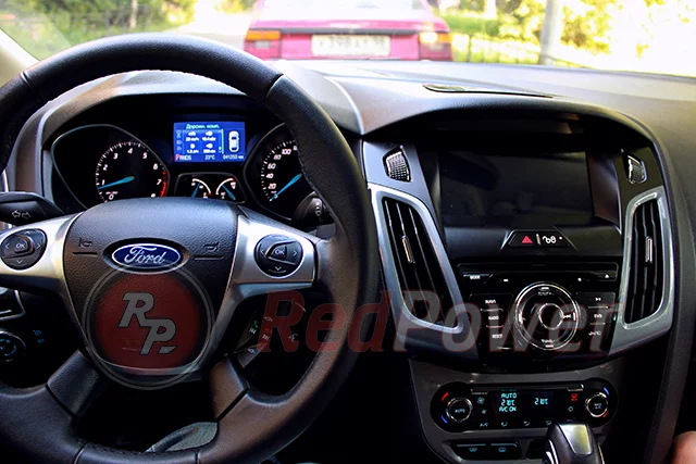 Магнитола RedPower в автомобиле Ford