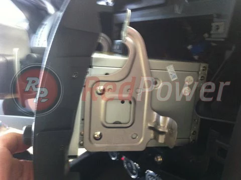Установка автомагнитолы RedPower