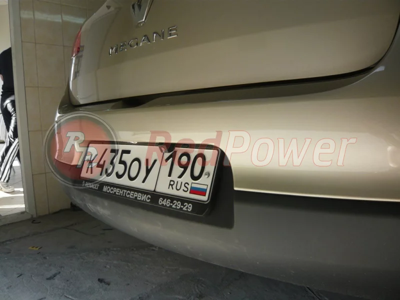 Установленная камера заднего хода RedPower